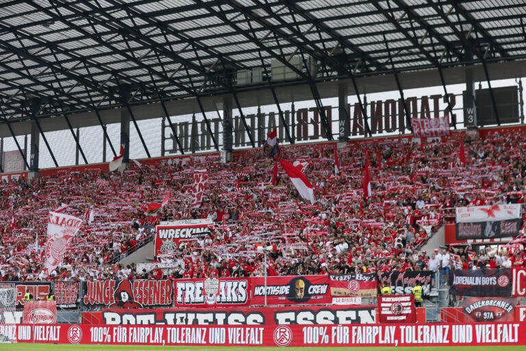 Verkauf beendet: Alle 11.907 Dauerkarten vergriffen! – Rot-Weiss Essen