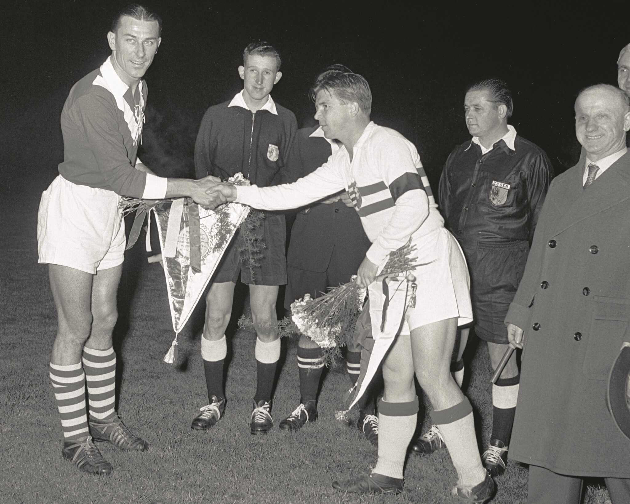 “Schöner als ein Endspiel – Dieses Spiel wird Essen nie vergessen” – Rot-Weiss Essen