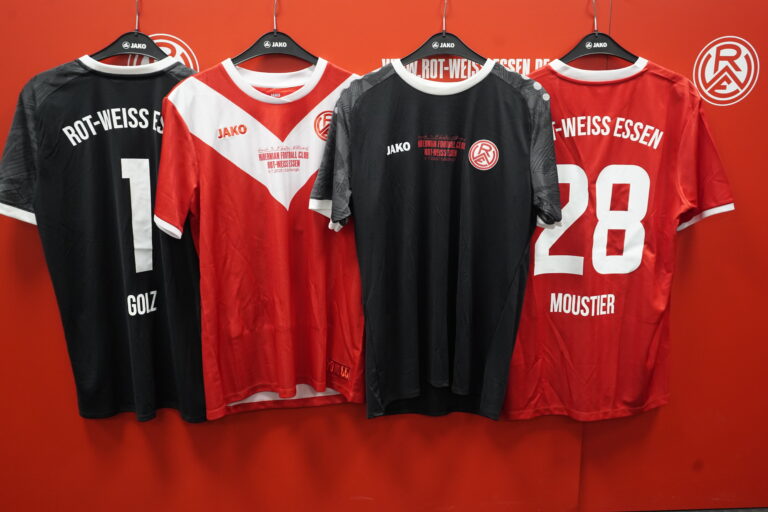 Für den guten Zweck: Edinburgh-Sondertrikots werden versteigert – Rot-Weiss Essen