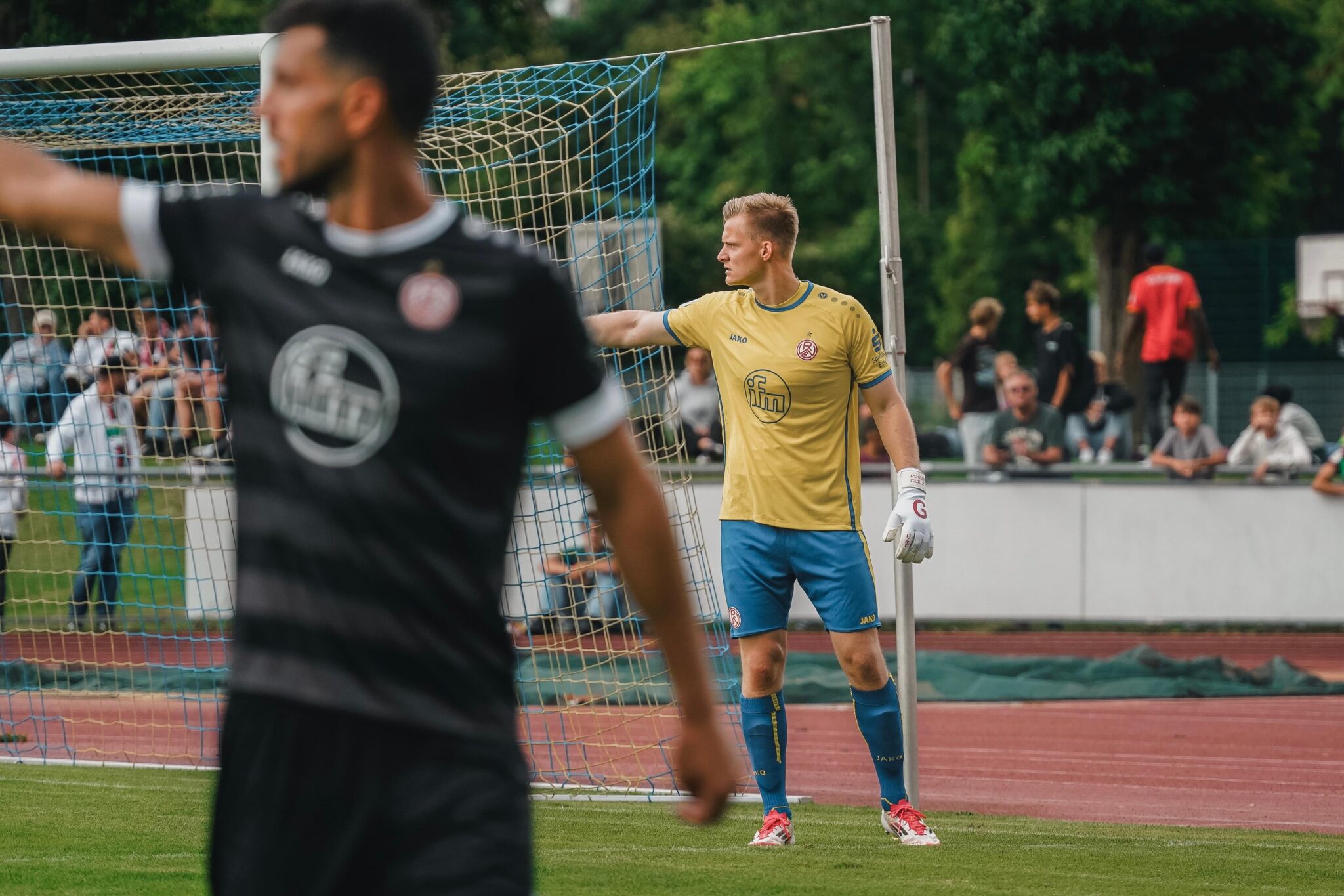 Intensiver RWE-Doppeltest: Sieg und Niederlage gegen Augsburg – Rot-Weiss Essen