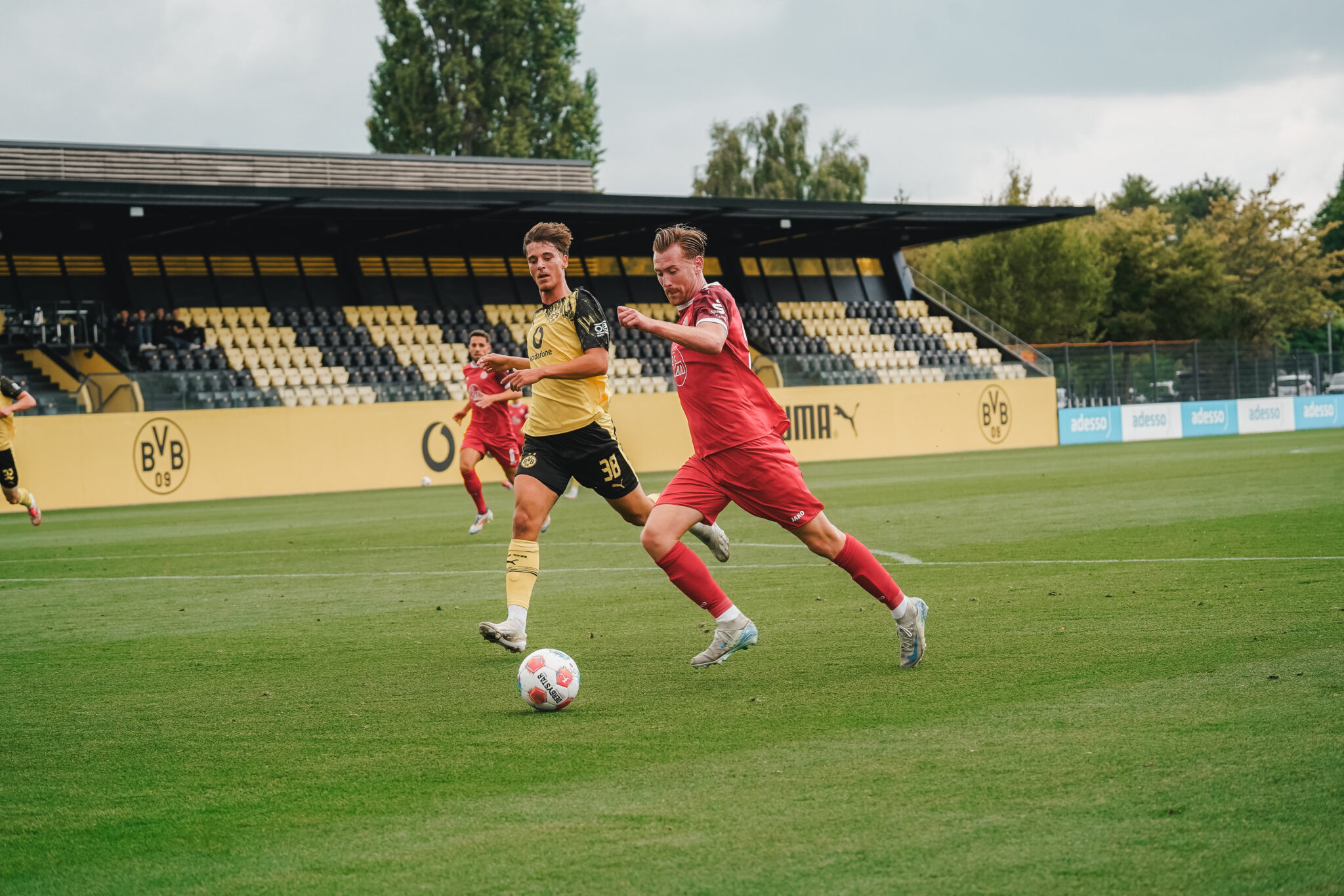Nils Kaiser trifft zum 1:0-Sieg gegen den BVB II – Rot-Weiss Essen