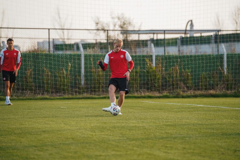 Erster Trainingstag in Lara – Rot-Weiss Essen
