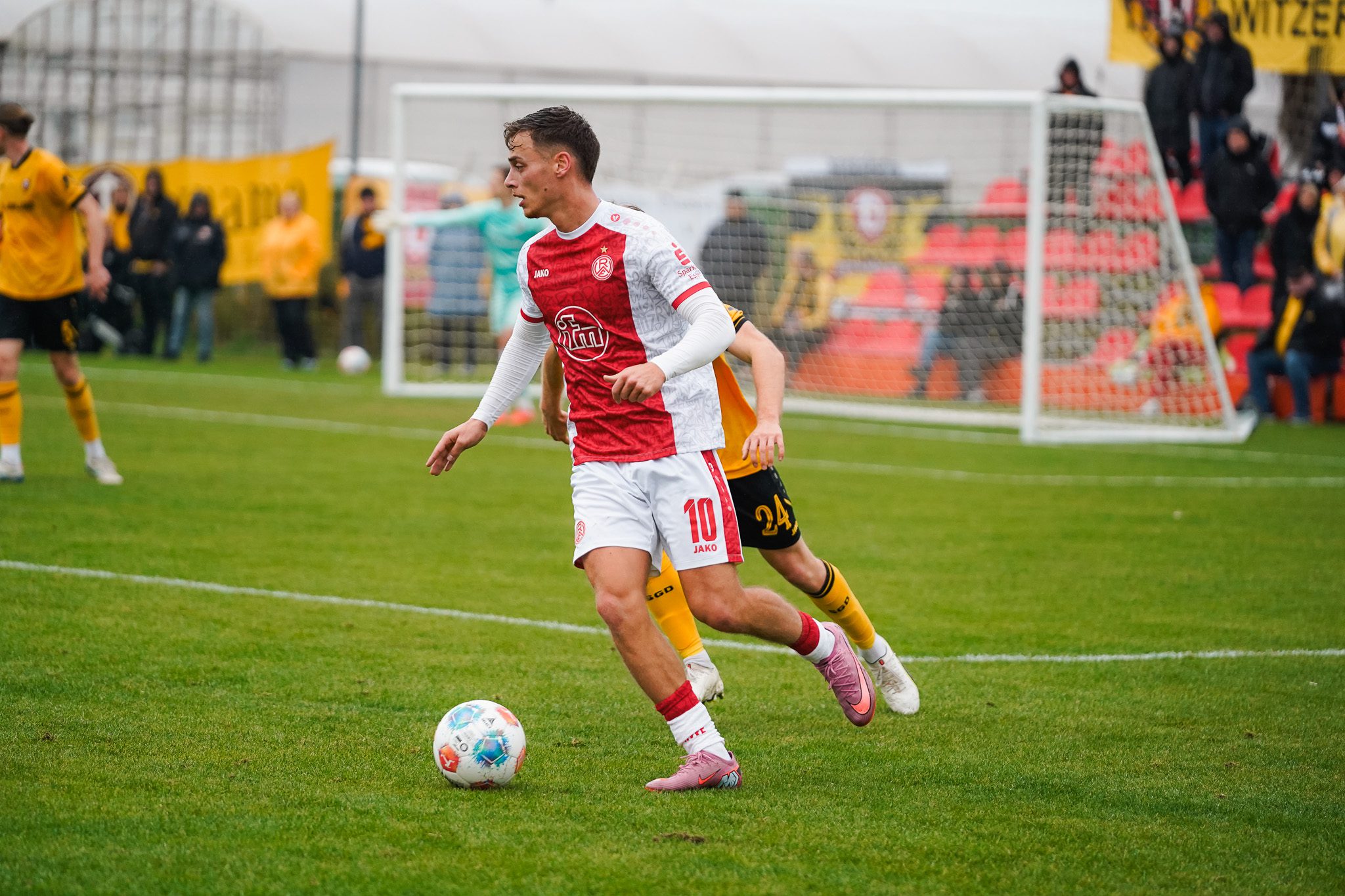 1:1 gegen Dresden mit Premierentor von Danny Schmidt – Rot-Weiss Essen