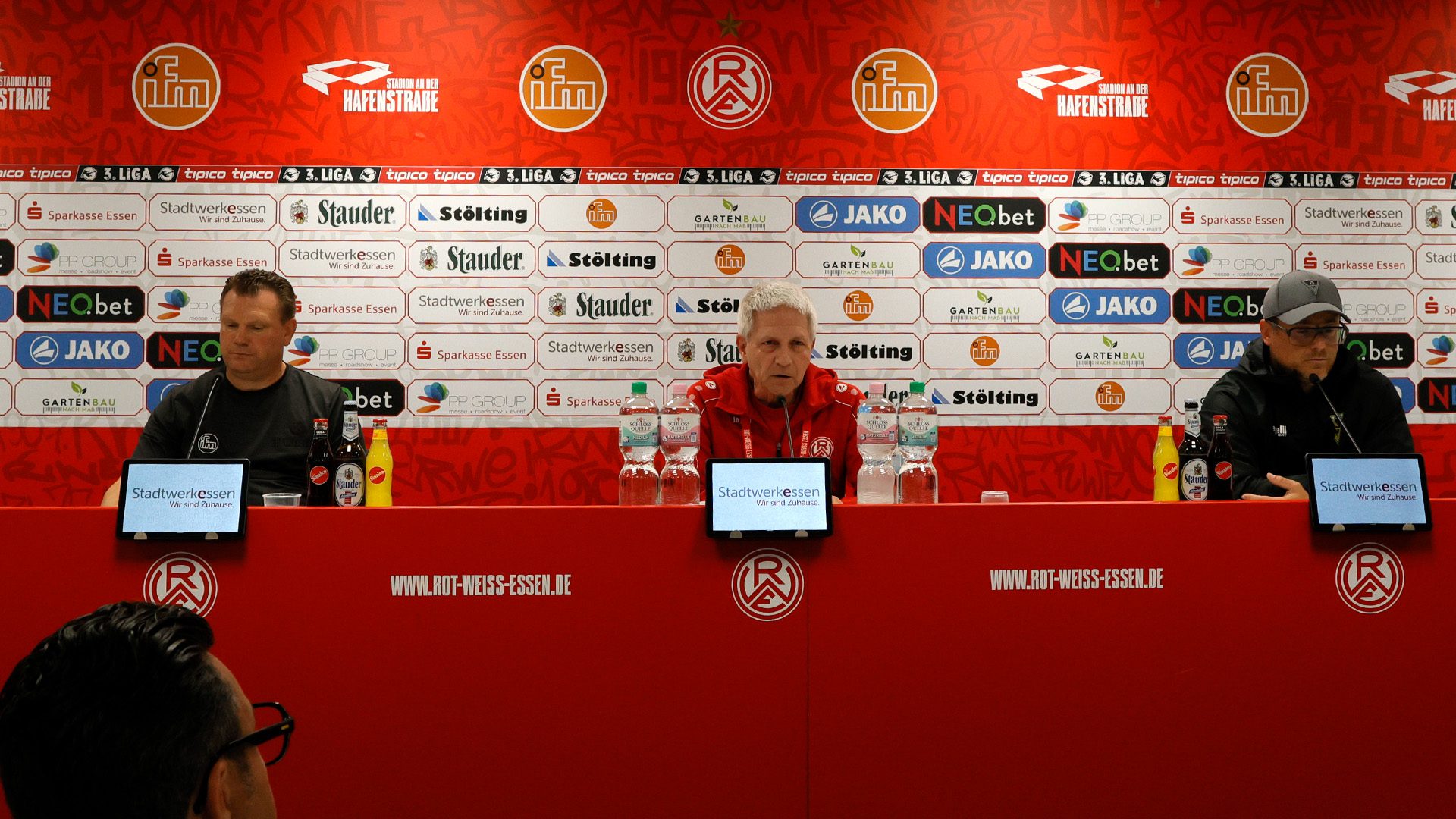 Nach dem Spiel gegen Alemannia Aachen: Die Pressekonferenz mit Uwe Koschinat – Rot-Weiss Essen