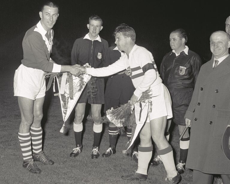 “Schöner als ein Endspiel – Dieses Spiel wird Essen nie vergessen” – Rot-Weiss Essen