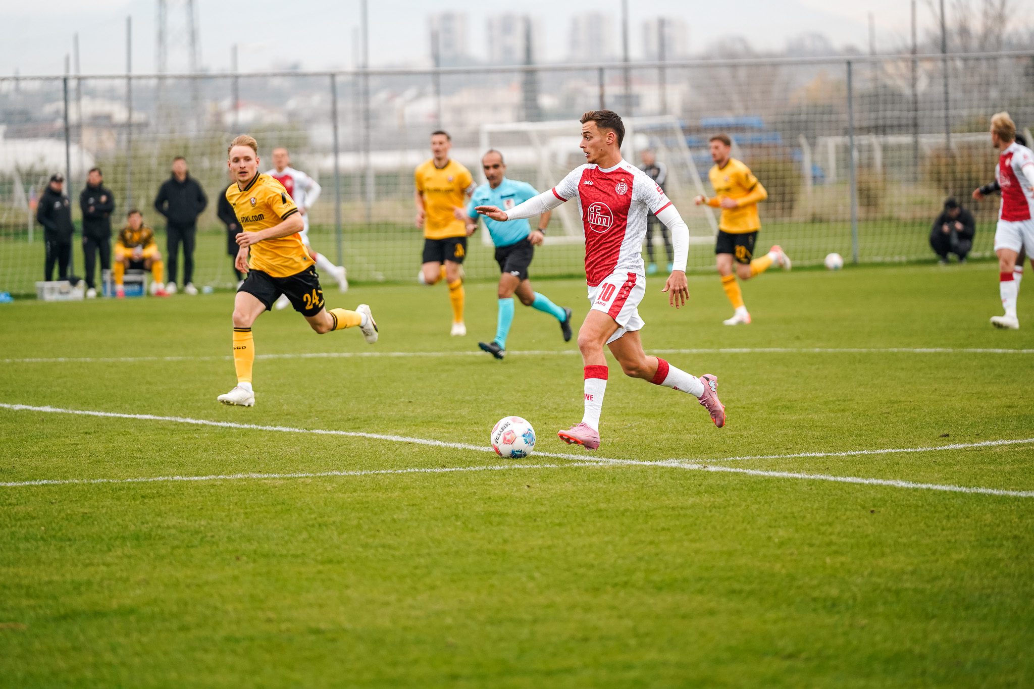 1:1 gegen Dresden mit Premierentor von Danny Schmidt – Rot-Weiss Essen