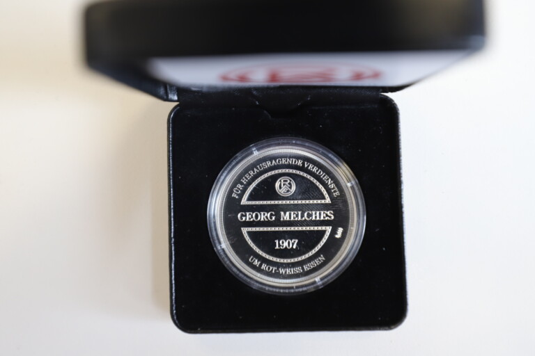 Alle Preisträger der Georg-Melches-Verdienstmedaille – Rot-Weiss Essen