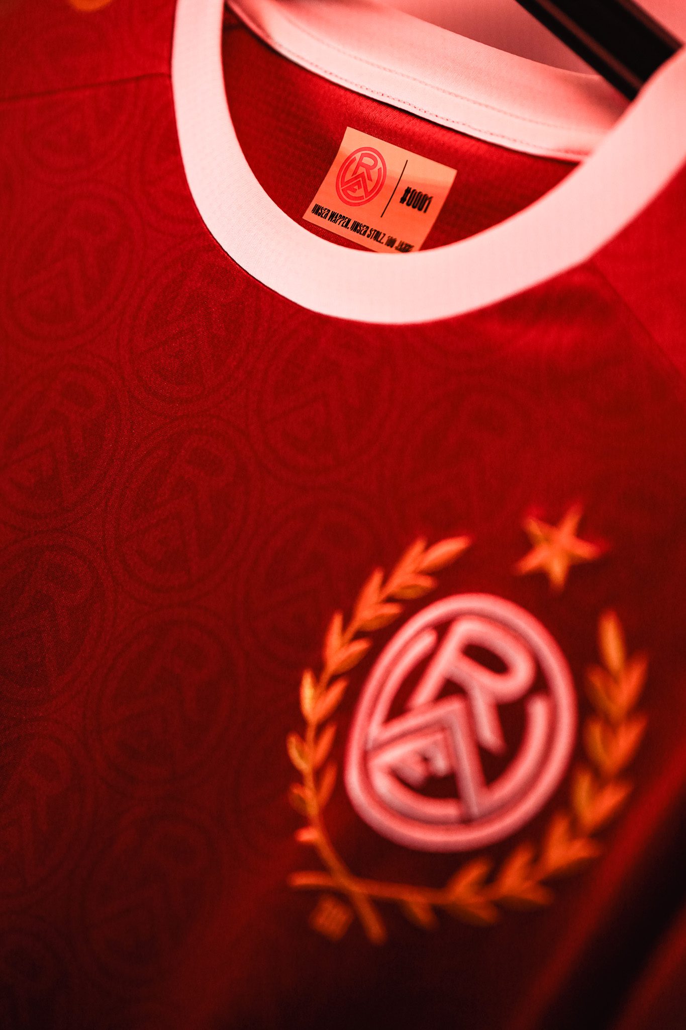 100 Jahre Vereinswappen: RWE spielt gegen Verl im Sondertrikot – Rot-Weiss Essen