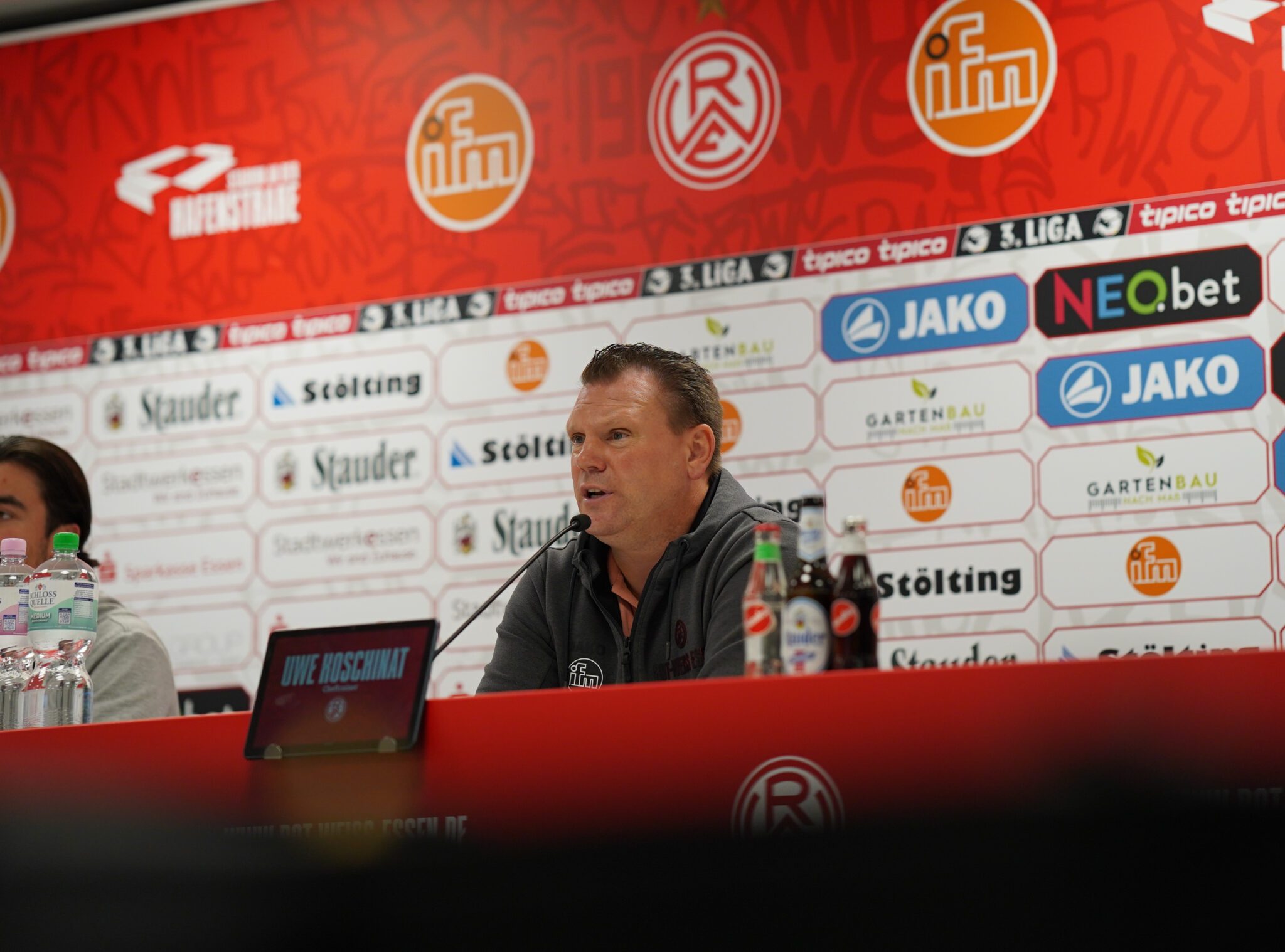 Pressekonferenz vor Viktoria Köln – Rot-Weiss Essen