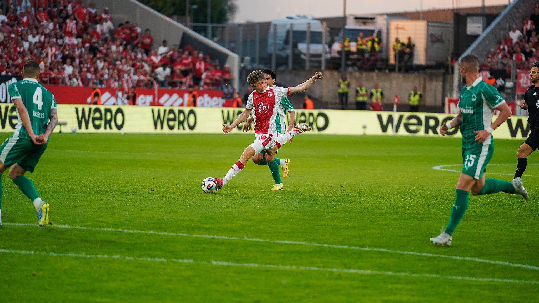 Gianluca Swajkowski bleibt bei RWE – Rot-Weiss Essen