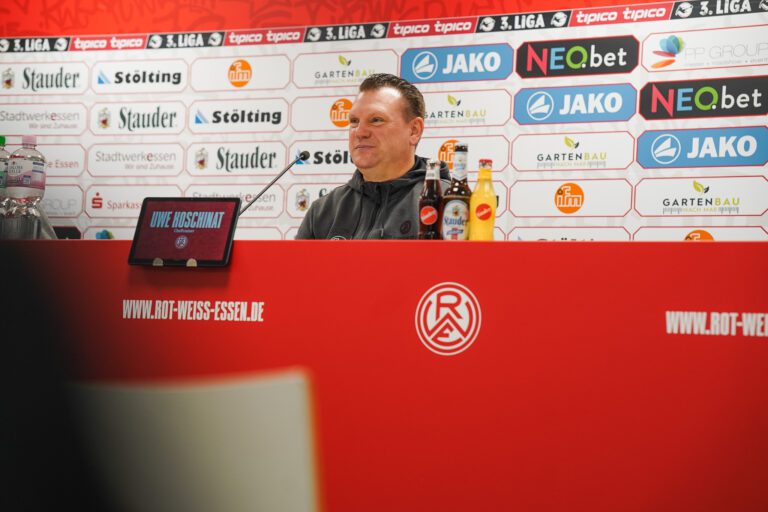 Pressekonferenz vor Wiesbaden – Rot-Weiss Essen