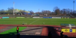 Stadion-Rote-Erde-300x150.jpg