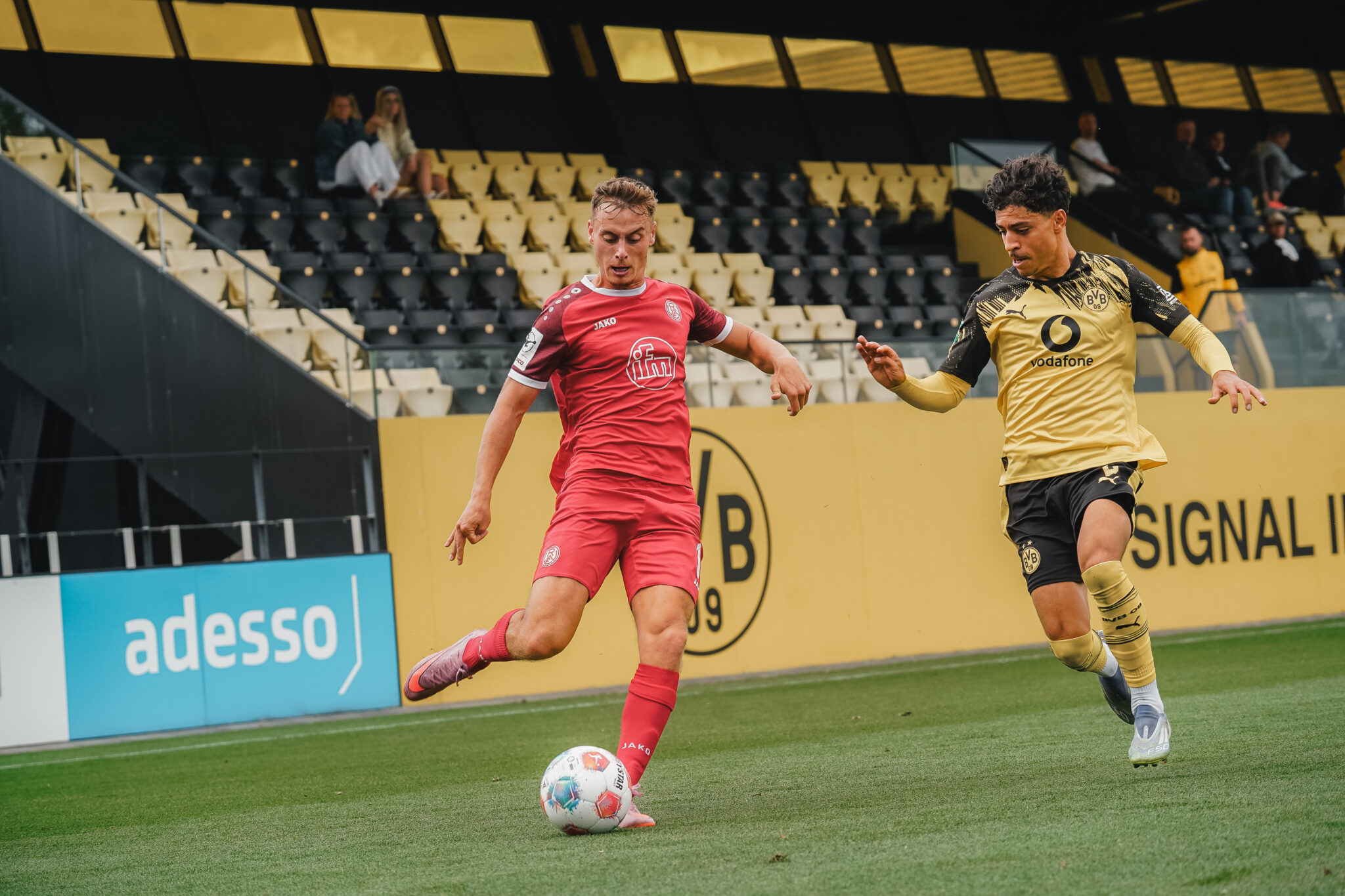 Nils Kaiser trifft zum 1:0-Sieg gegen den BVB II – Rot-Weiss Essen