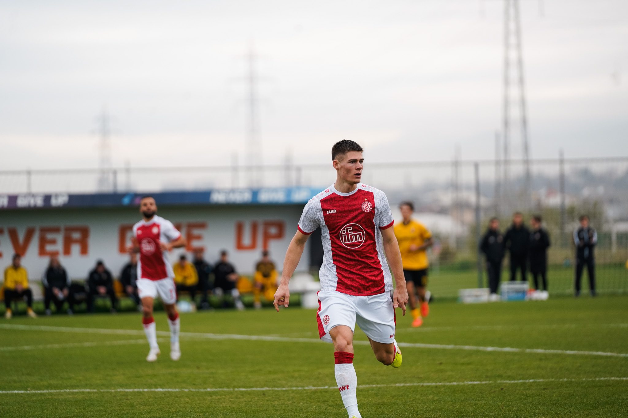 1:1 gegen Dresden mit Premierentor von Danny Schmidt – Rot-Weiss Essen