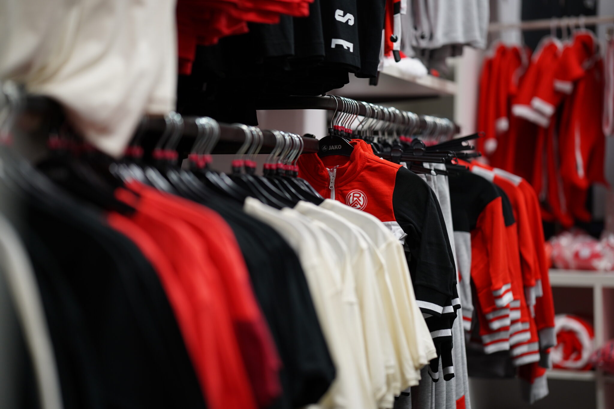 RWE-Fanshop: Geänderte Öffnungszeiten am Freitag – Rot-Weiss Essen