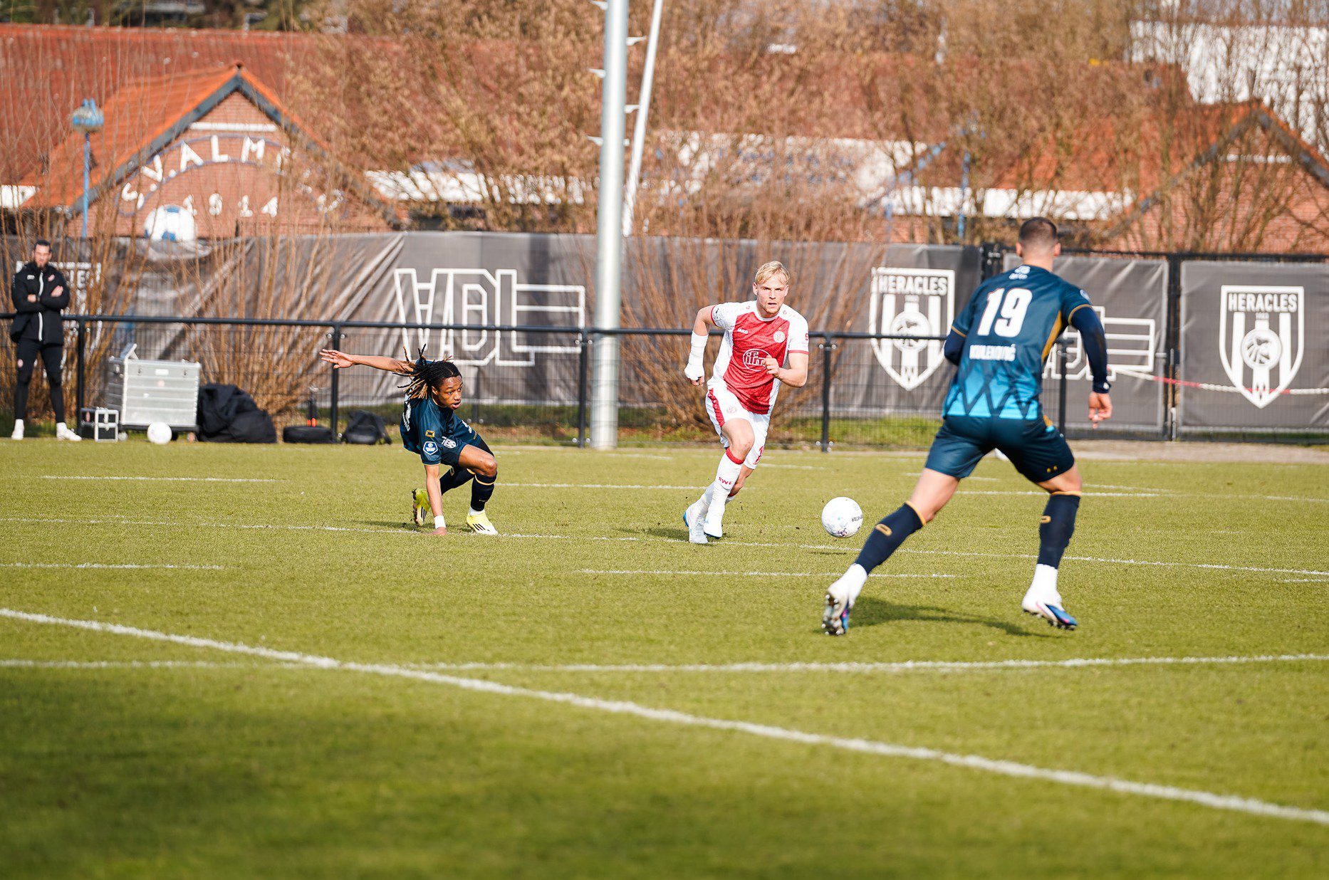 RWE unterliegt Heracles Almelo im Testspiel mit 1:2 – Rot-Weiss Essen