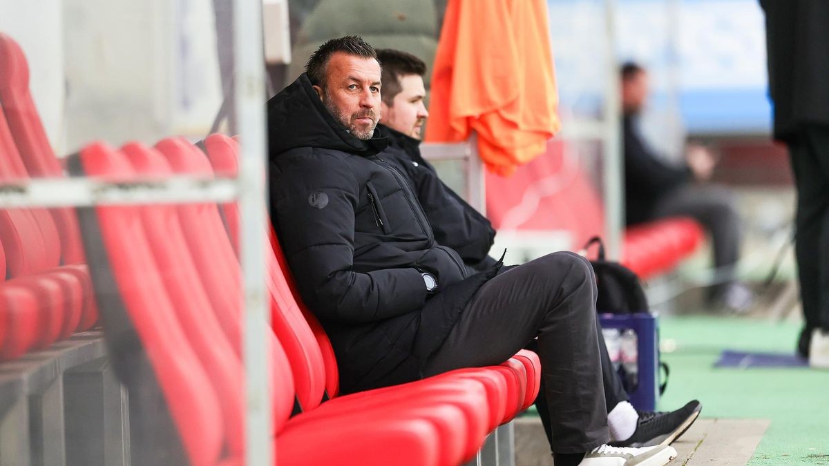 Ob Christoph Dabrowski auch beim nächsten Spiel auf der Trainerbank von Rot-Weiss Essen sitzen darf, ist noch offen.