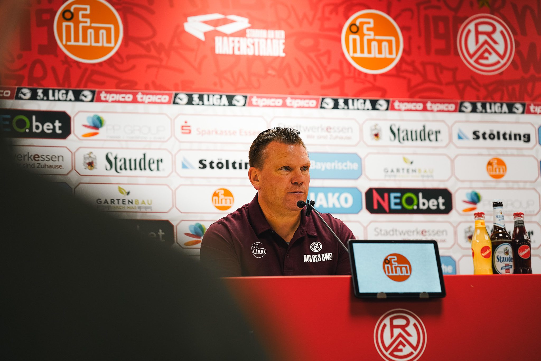 Pressekonferenz nach Saarbrücken – Rot-Weiss Essen