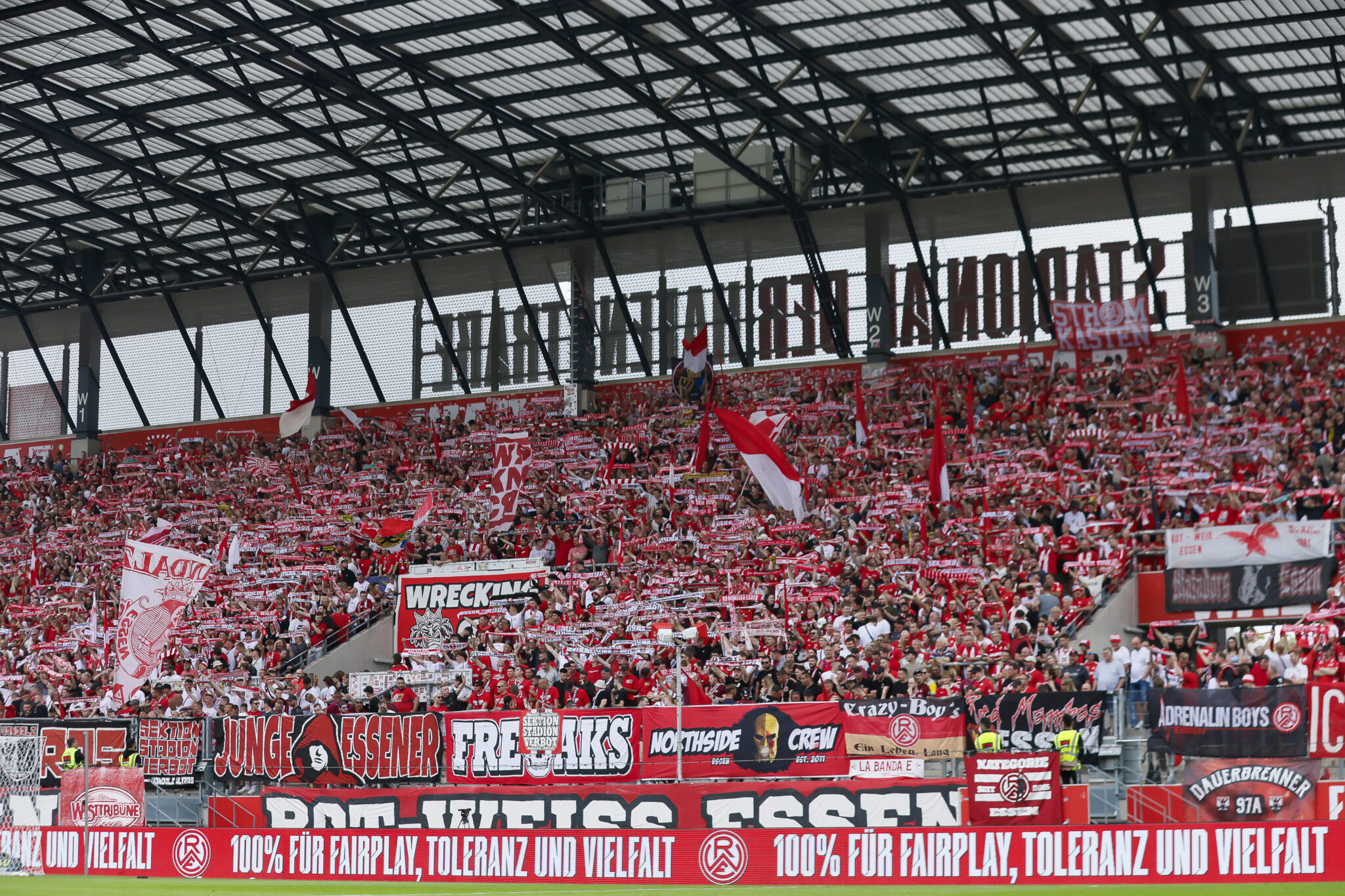Verkauf beendet: Alle 11.907 Dauerkarten vergriffen! – Rot-Weiss Essen